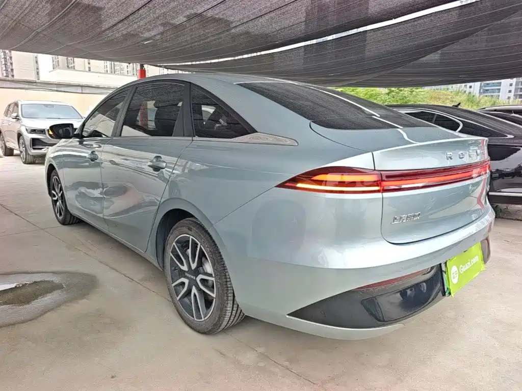 Roewe D6 2025