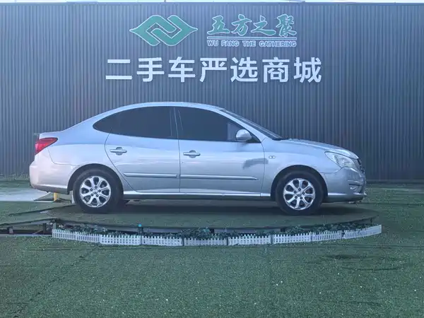 Hyundai Yuedong 2010