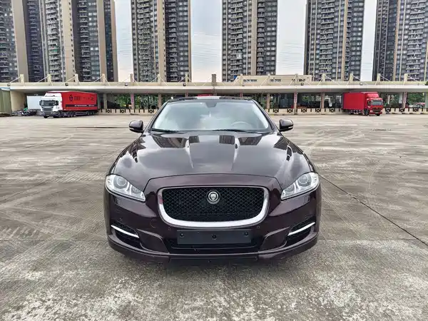 Jaguar XJ 2012