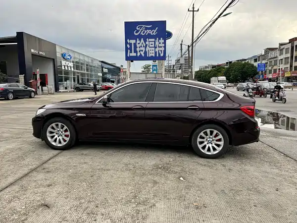 BMW 5 Series GT 2011