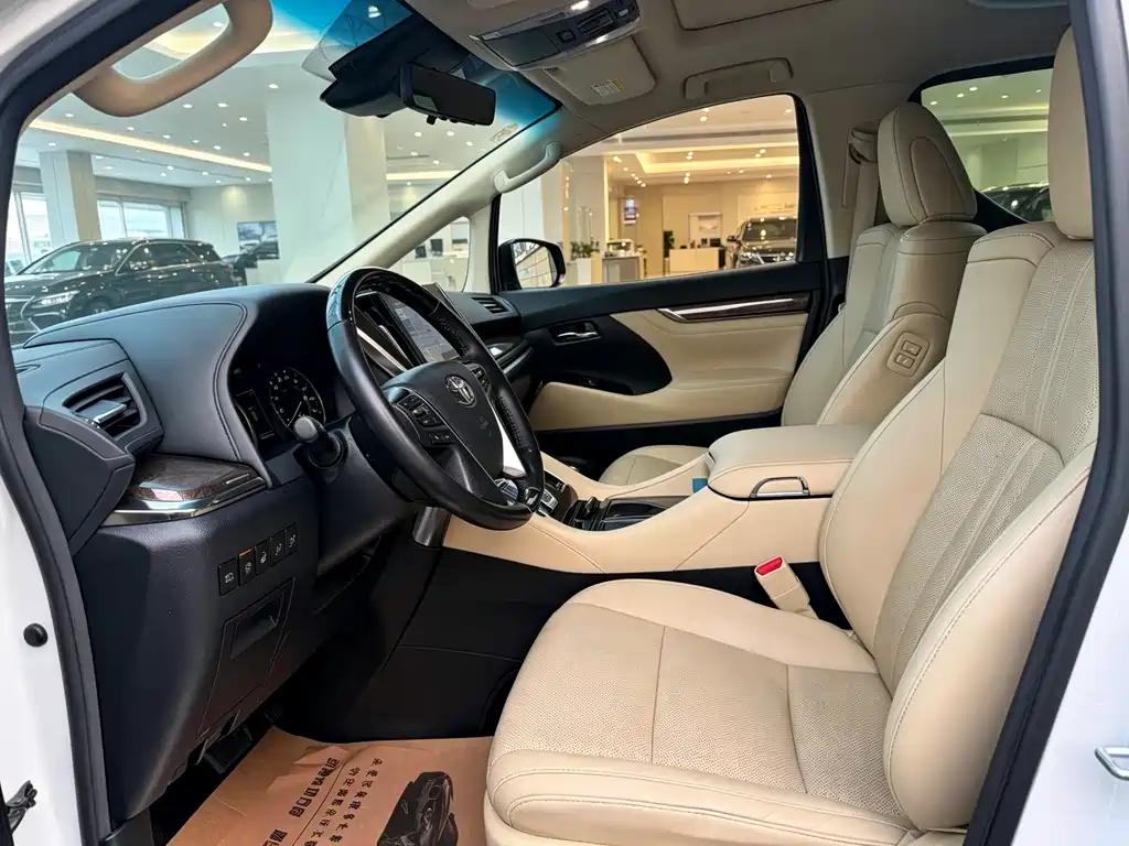 Toyota Alphard 2020 — фото 10