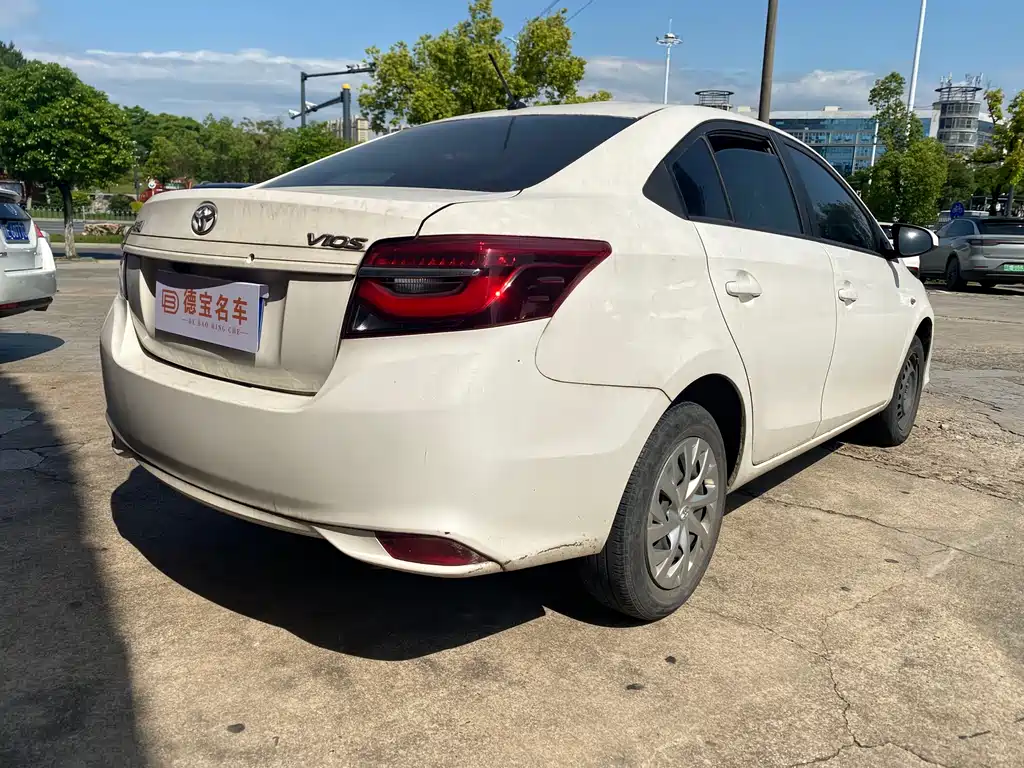 Toyota Vios 2022 — фото 10