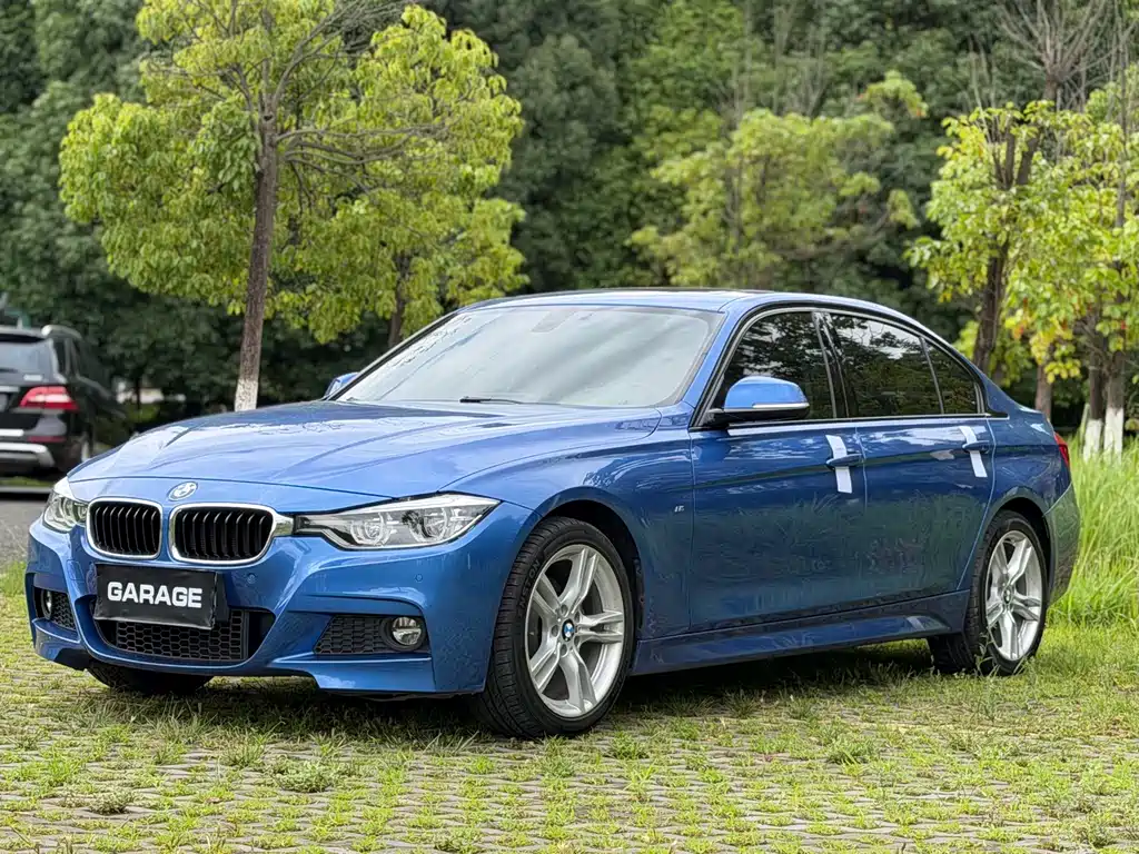 BMW 3 Series 2018 — фото 1