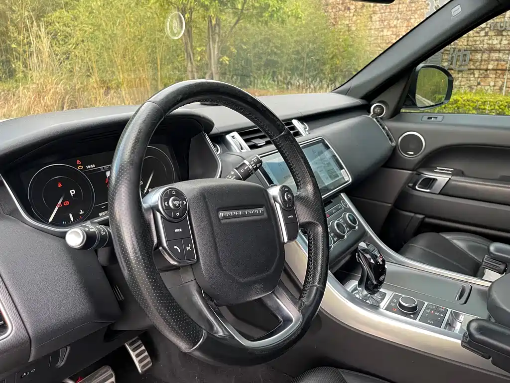 Land Rover Sport 2016 — фото 11