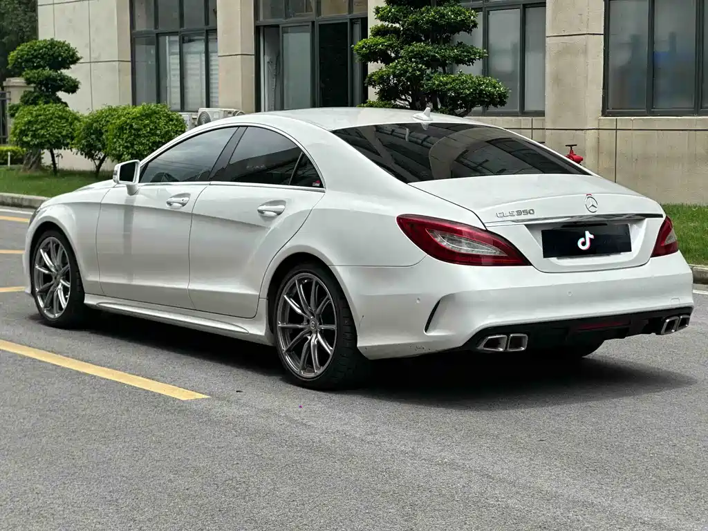 Mercedes-Benz CLS 2015 — фото 3
