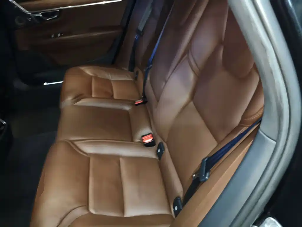 Volvo S90 2018 — фото 17