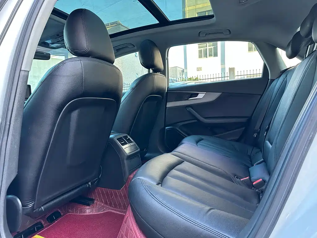 Audi A4L 2018