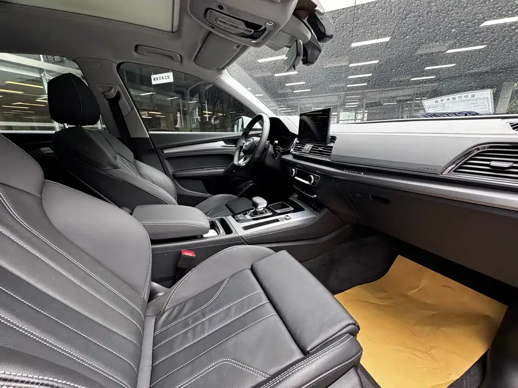 Audi Q5L 2022 — фото 14