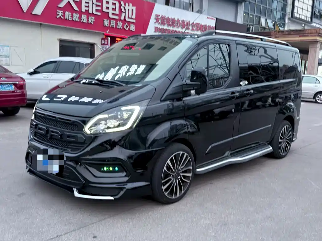 Ford Tourneo 2023 — фото 2