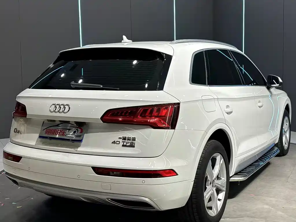 Audi Q5L 2019 — фото 6