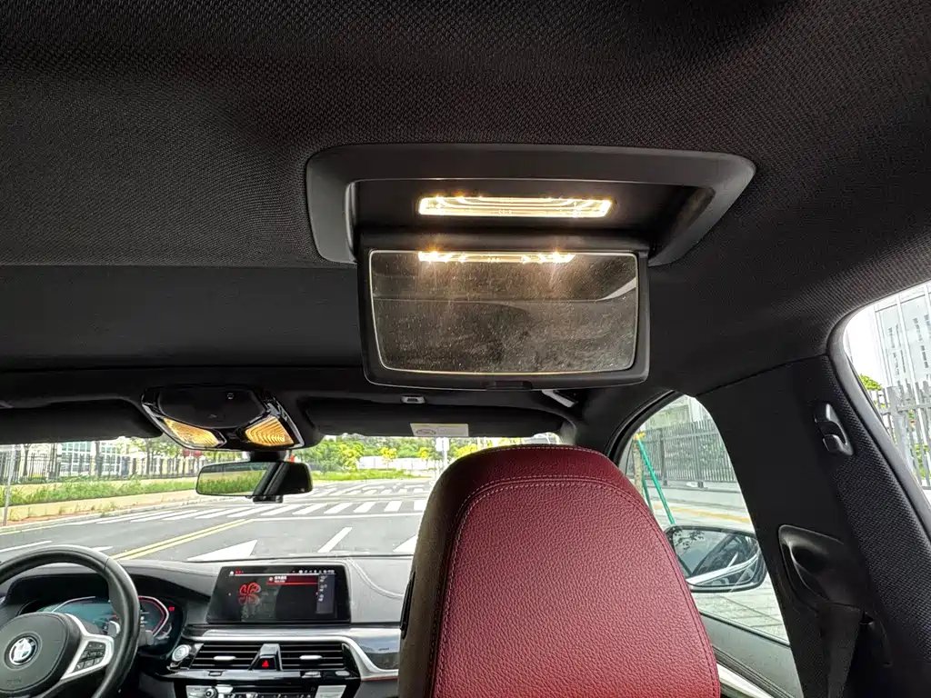 BMW 5 Series 2020 — фото 14