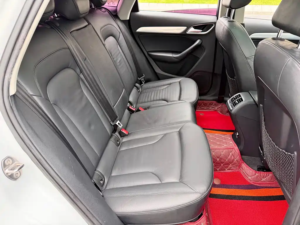 Audi Q3 2015 — фото 9