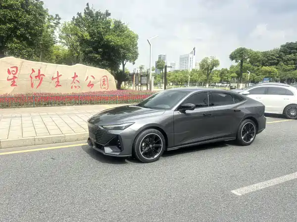 Changan UNI-V 2023