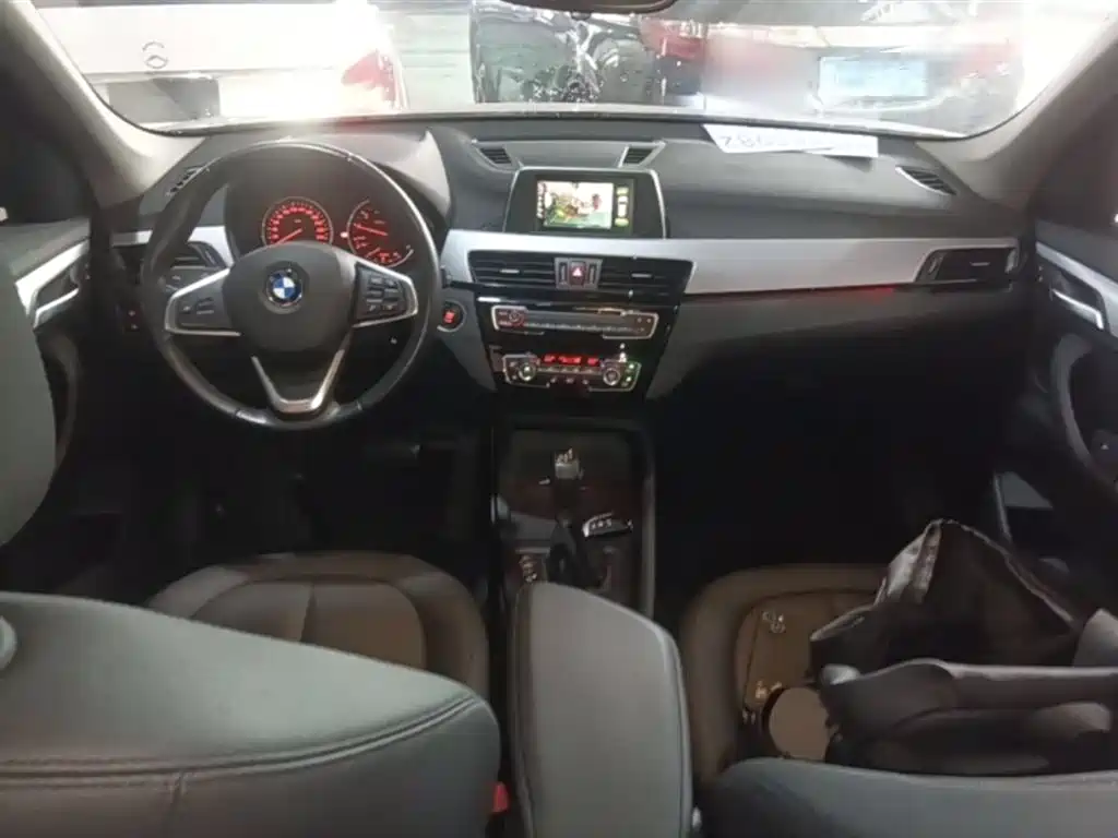BMW X1 2017 — фото 10
