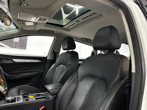 Roewe i6 New Energy 2020