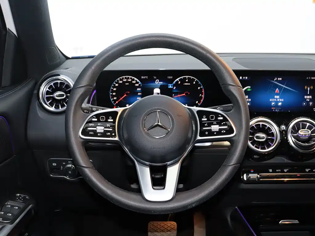 Mercedes-Benz GLB 2021 — фото 21