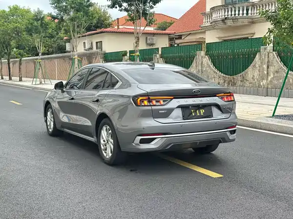 Ford Mondeo 2022