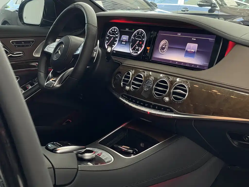 Mercedes-Benz S-Class AMG 2016 — фото 31