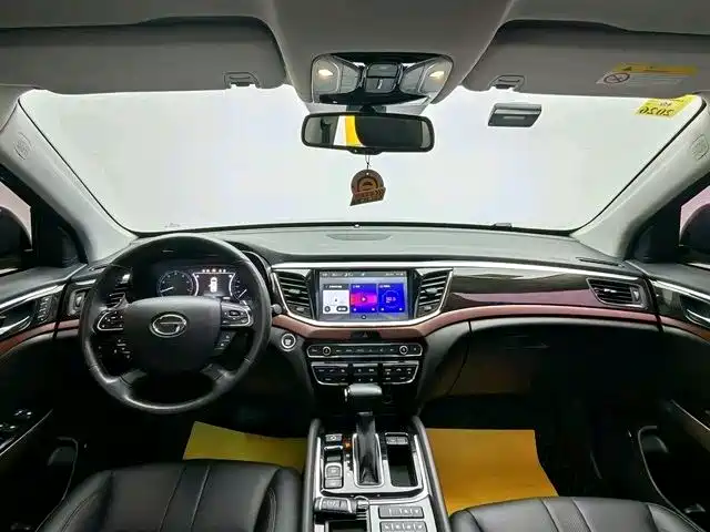 GAC Motor Trumpchi GS8 2018 — фото 10