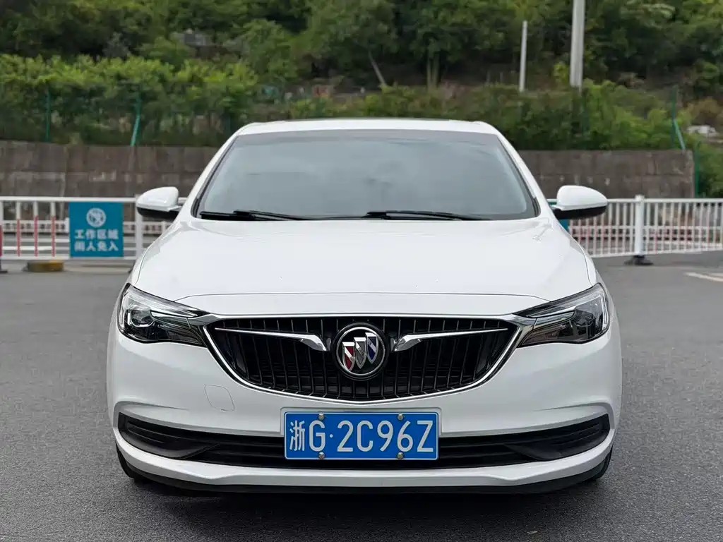 Buick Excelle 2022 — фото 2