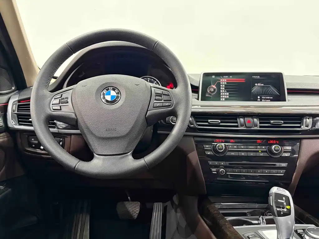 BMW X5 2017 — фото 9