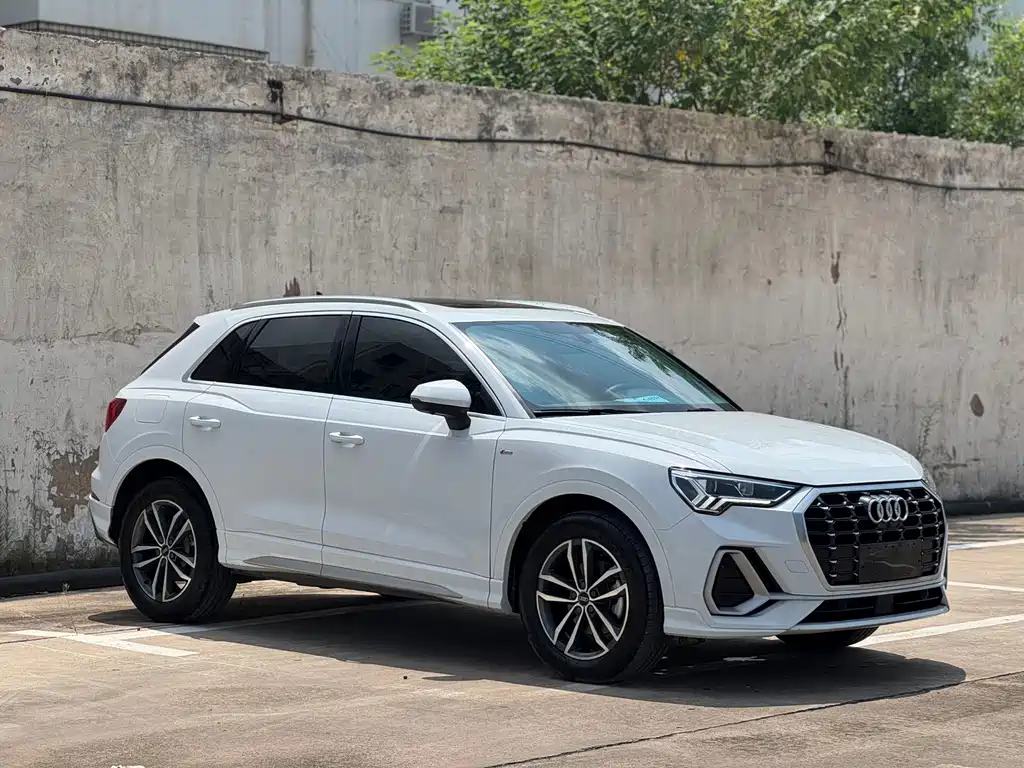 Audi Q3 2021
