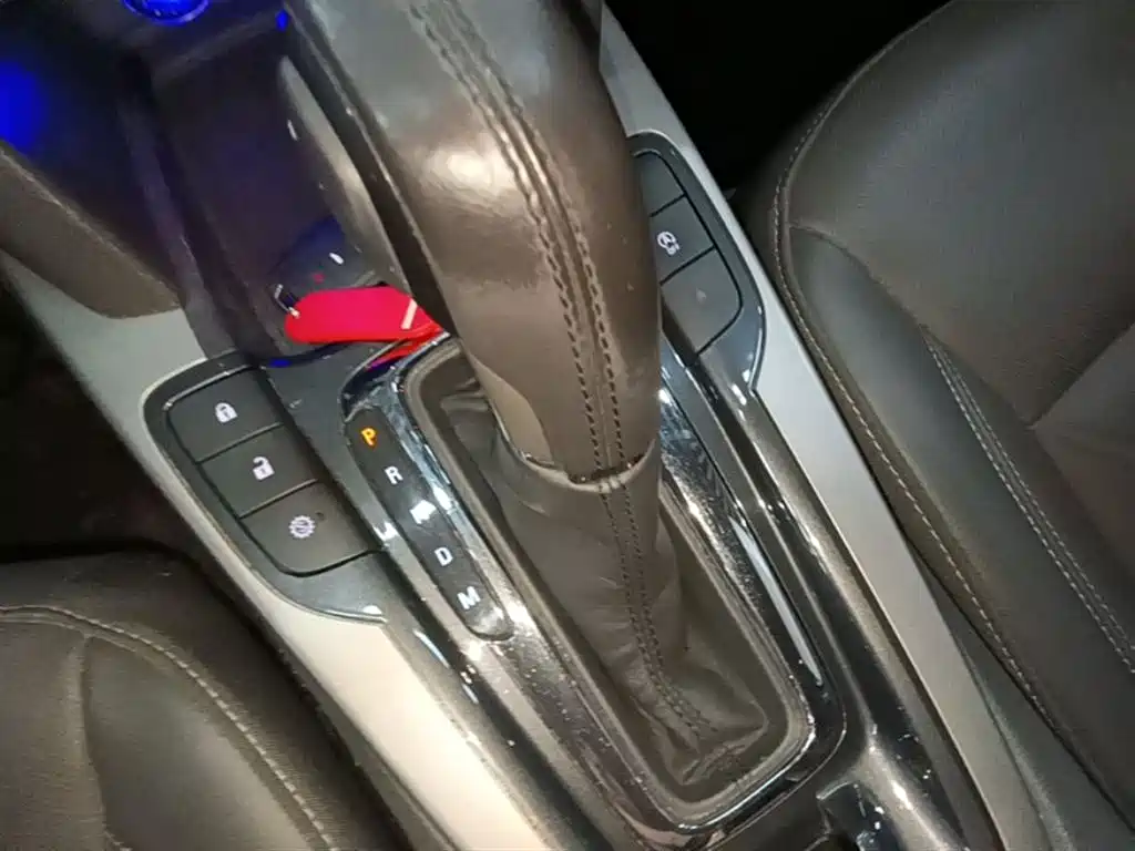 Chevrolet Malibu 2018 — фото 14