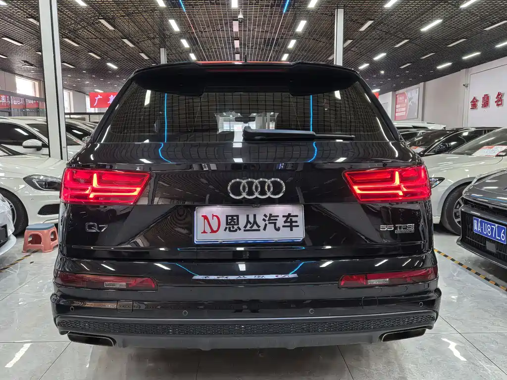 Audi Q7 2020 — фото 18