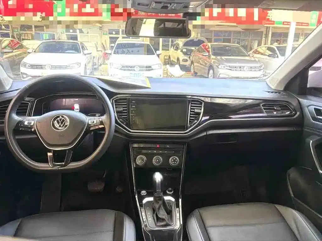 Volkswagen T-Roc 2023 — фото 4