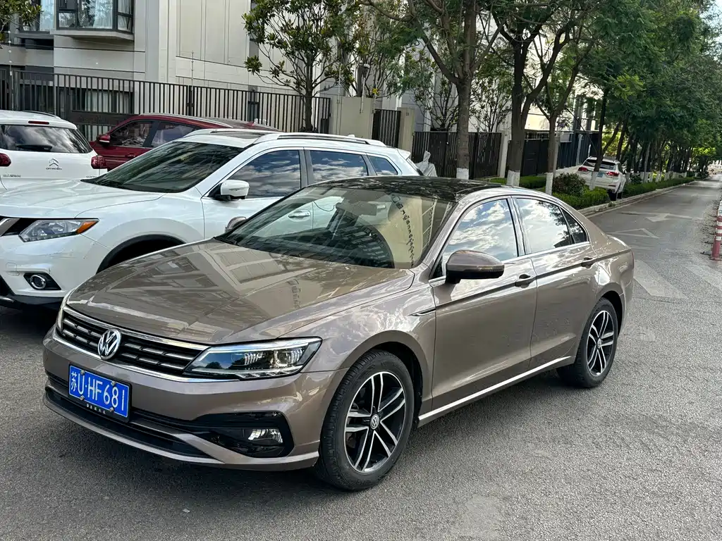 Volkswagen Lamando 2019 — фото 1