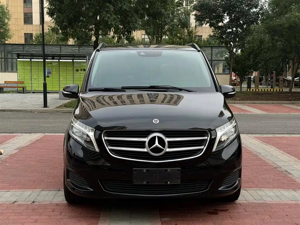 Mercedes-Benz V-Class 2018 — фото 2