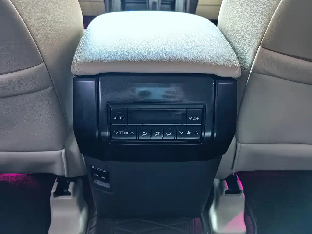 Toyota Prado 2018 — фото 6