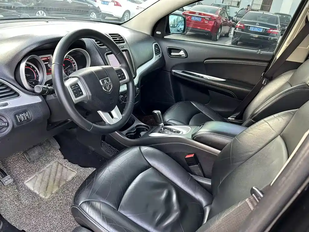 Dodge Journey 2016 — фото 14