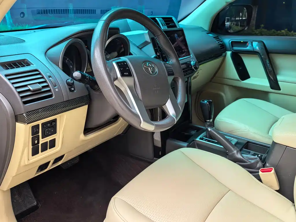 Toyota Prado 2018 — фото 11