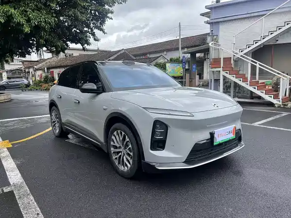 NIO ES6 2025