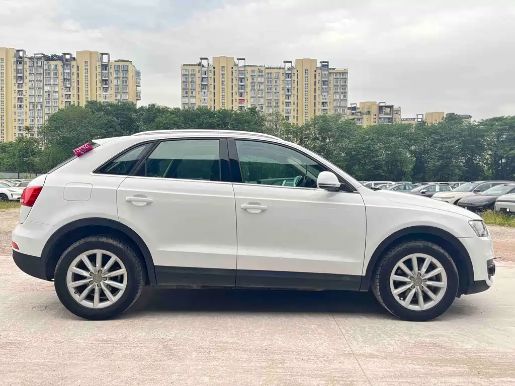 Audi Q3 2015 — фото 8