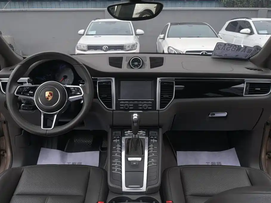 Porsche Macan 2015 — фото 20