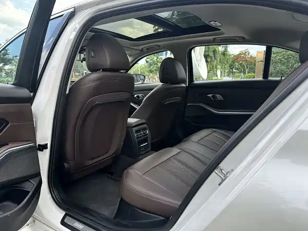 BMW i3 2023