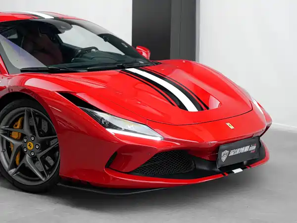 Ferrari F8 2021