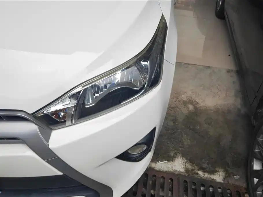 Toyota Yaris L 2015 — фото 5