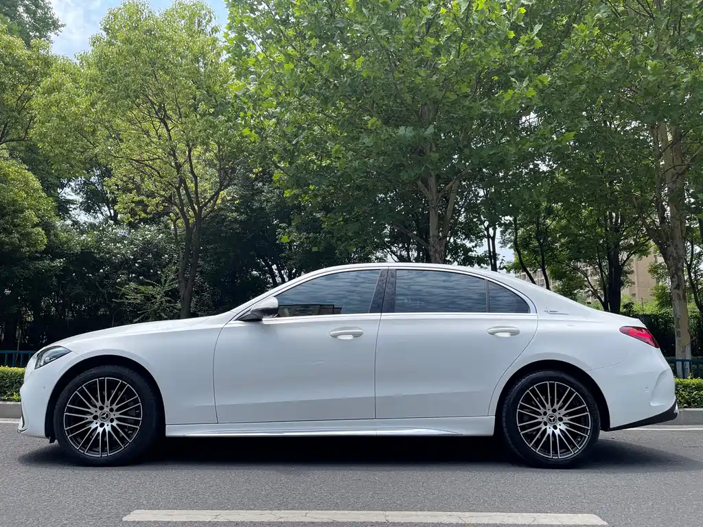 Mercedes-Benz C-Class 2022 — фото 3