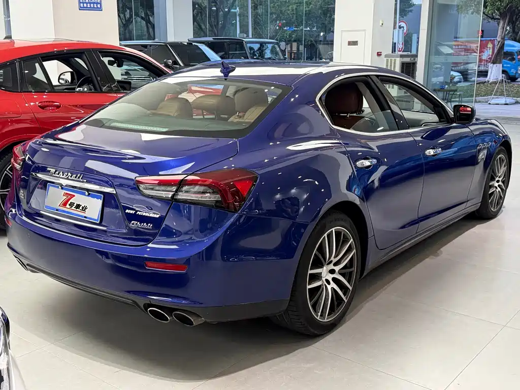Maserati Ghibli 2016 — фото 10