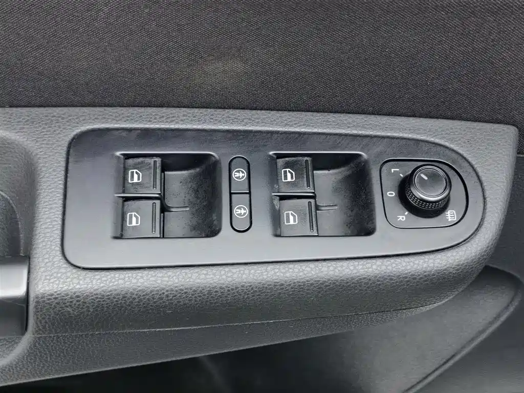 Volkswagen Sharan 2017 — фото 9