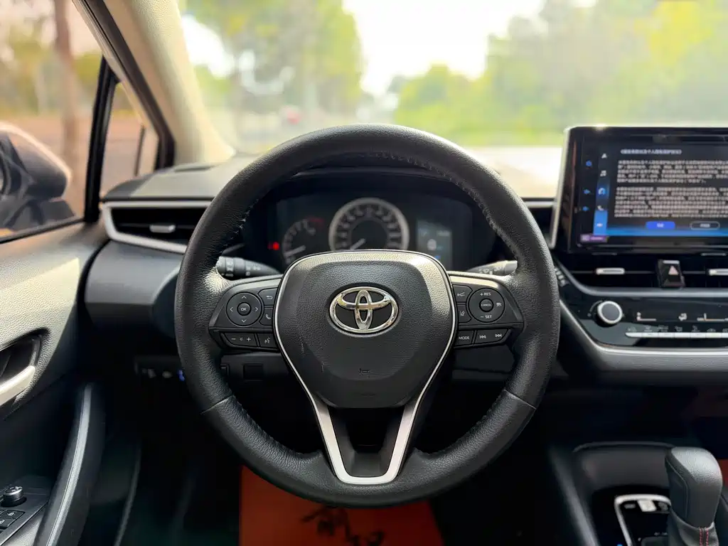 Toyota Corolla 2023 — фото 12