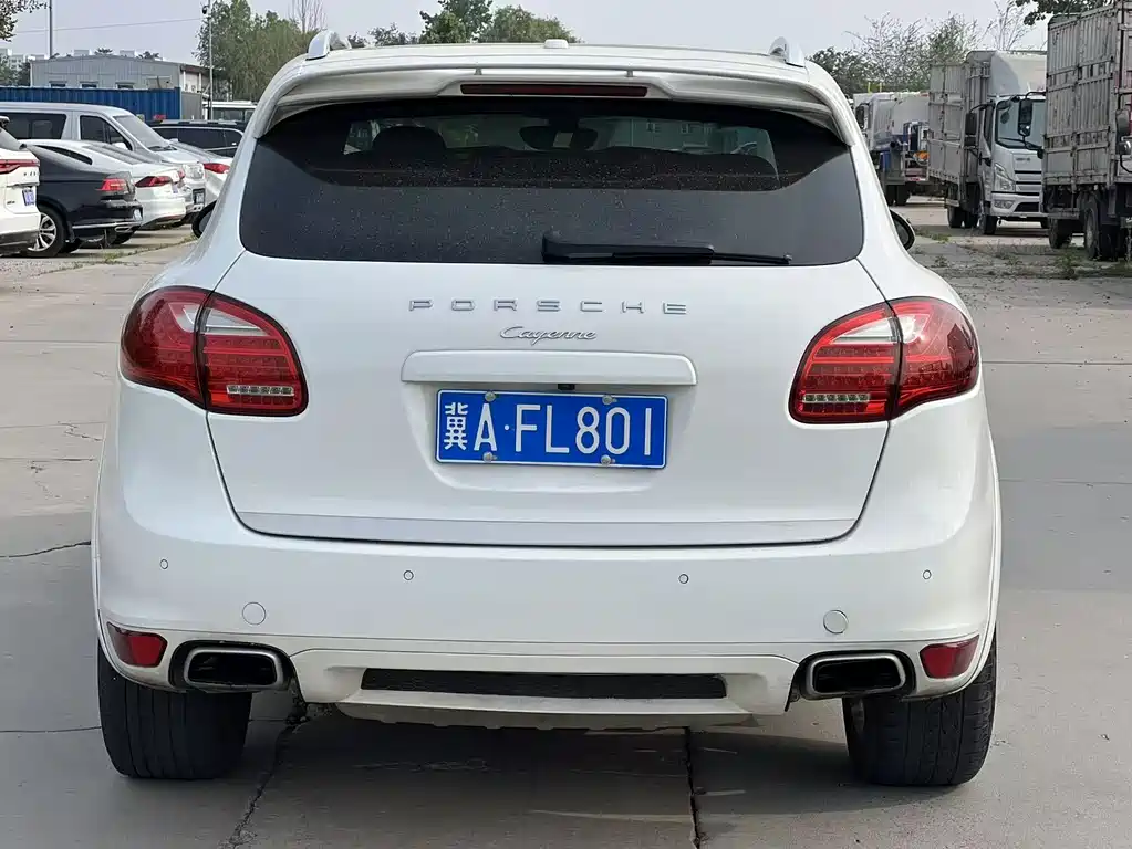 Porsche Cayenne 2015 — фото 13