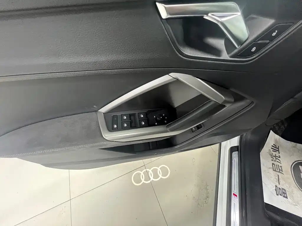 Audi Q3 2022 — фото 12