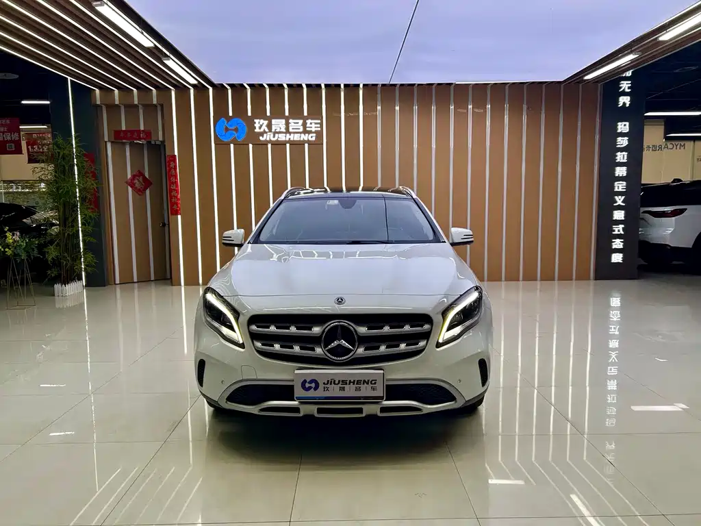 Mercedes-Benz GLA 2018 — фото 2