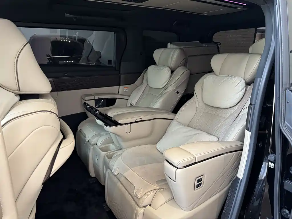 Toyota Vellfire 2024 — фото 8