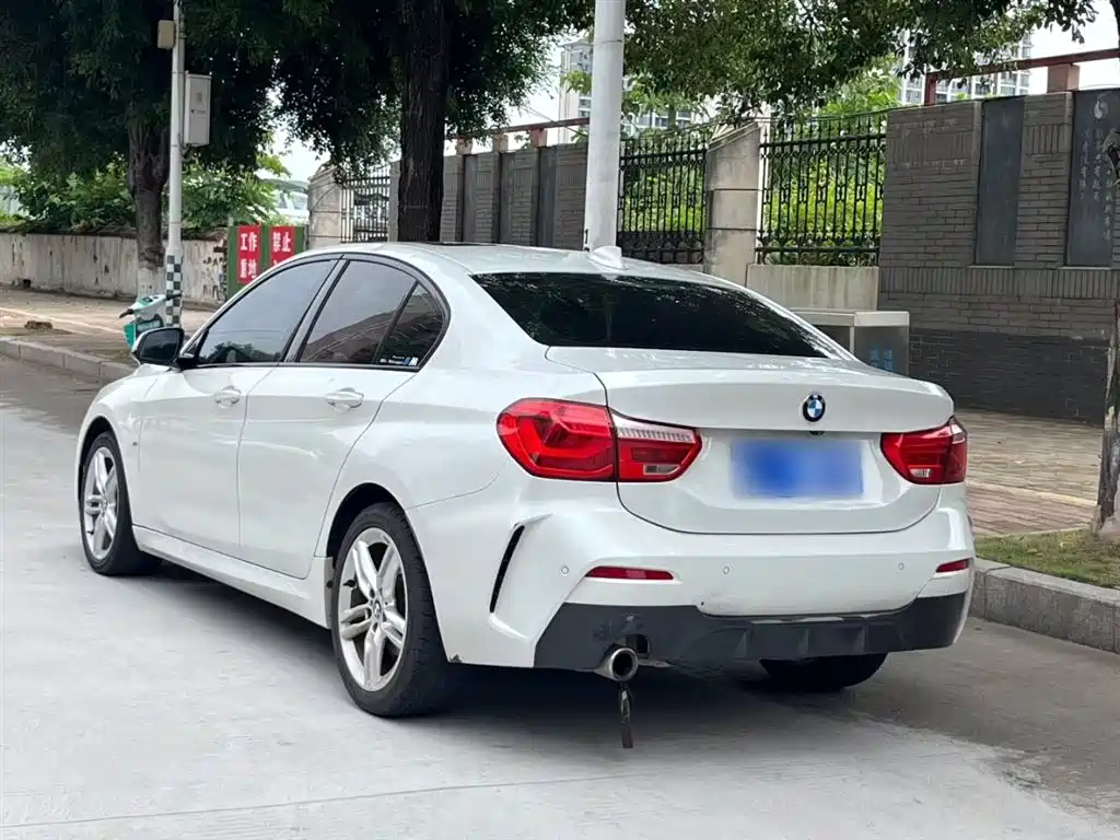 BMW 1 Series 2019 — фото 5