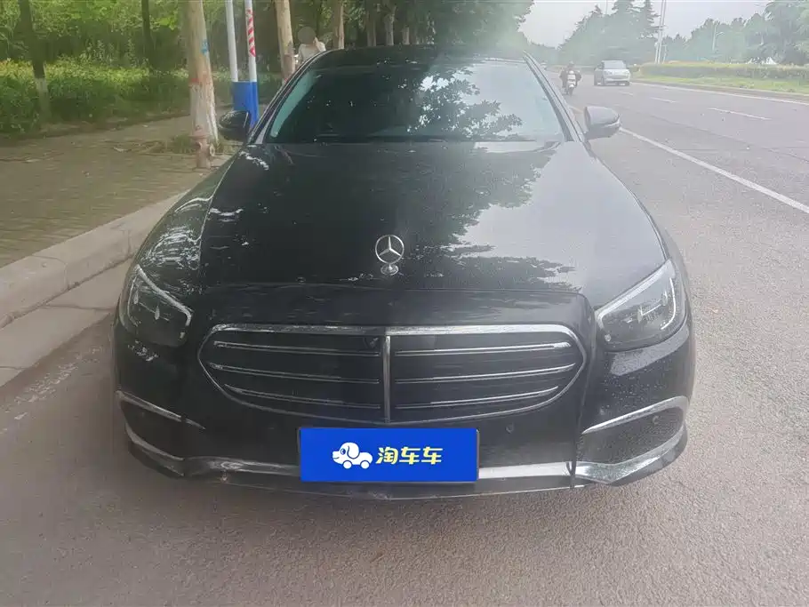 Mercedes-Benz E-Class 2022